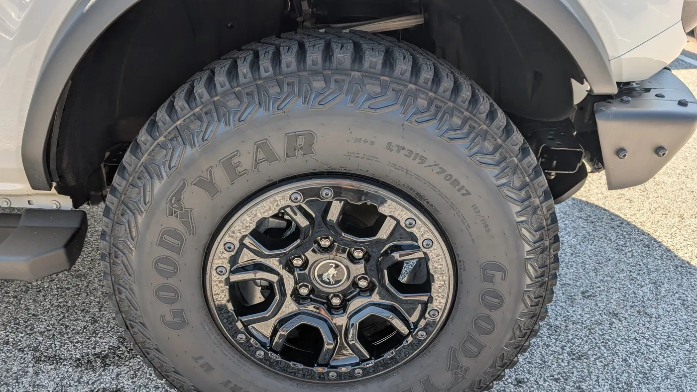 2023 Ford Bronco Base Advanced