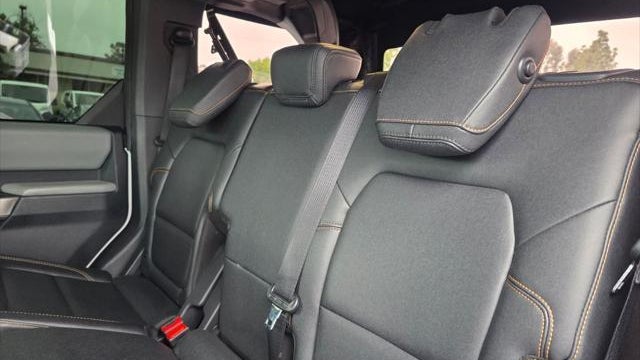 2023 Ford Bronco Base Advanced
