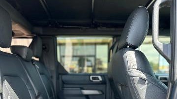 2023 Ford Bronco Base Advanced