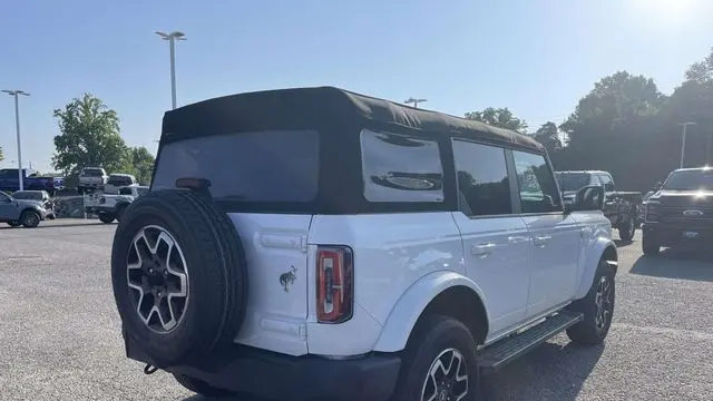 2023 Ford Bronco Base Advanced