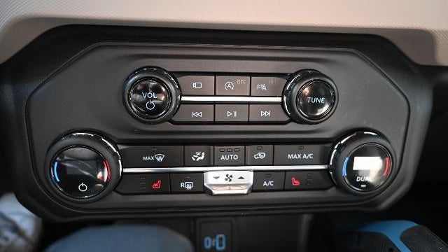 2023 Ford Bronco Base Advanced