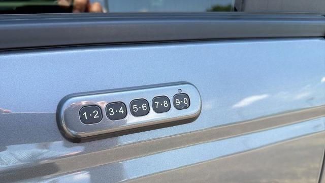 2022 Ford Bronco Base Advanced