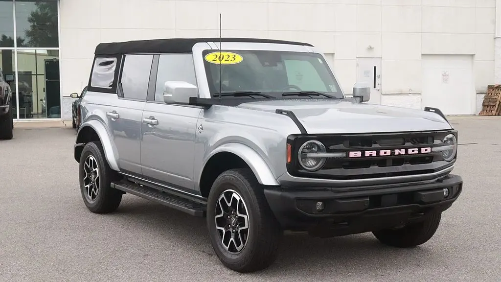 2023 Ford Bronco Base Advanced