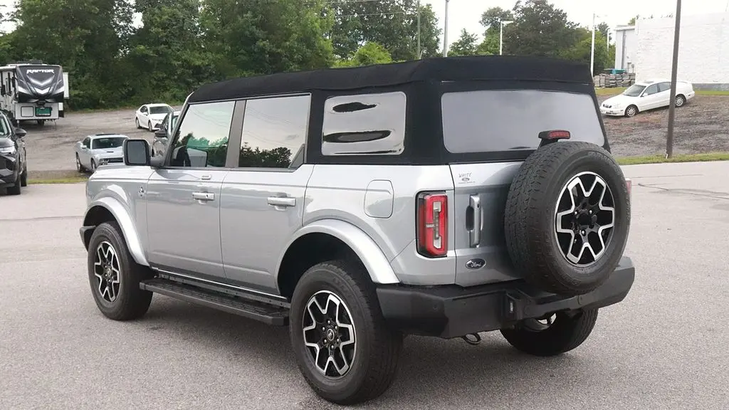 2023 Ford Bronco Base Advanced