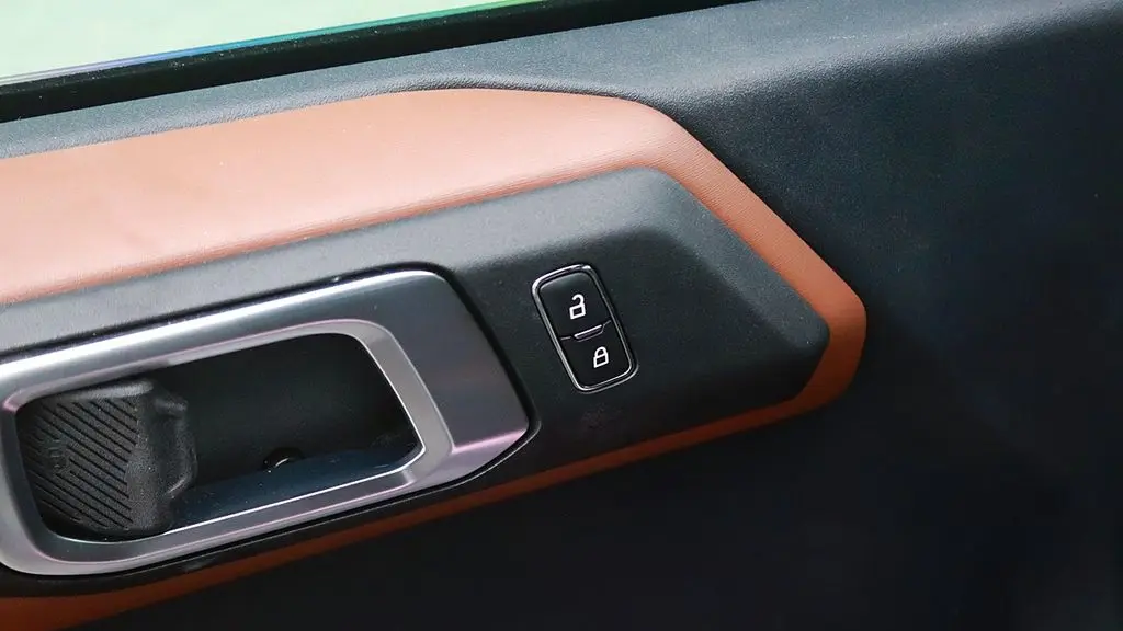 2023 Ford Bronco Base Advanced