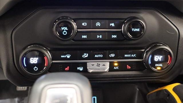 2023 Ford Bronco Base Advanced