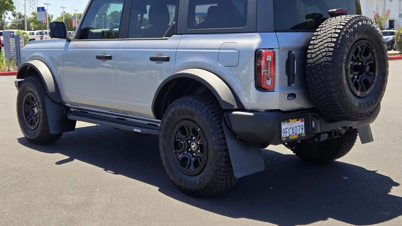 2023 Ford Bronco Base Advanced