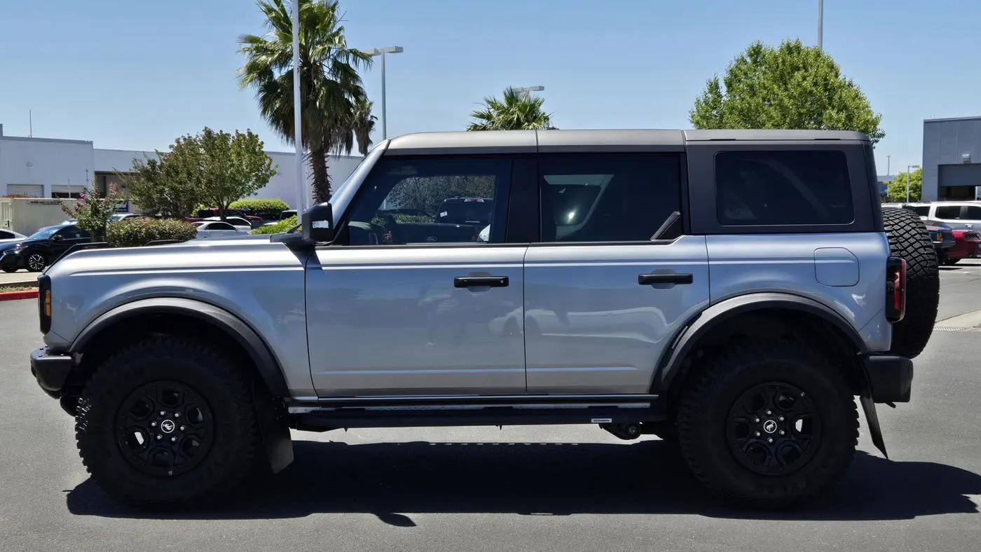 2023 Ford Bronco Base Advanced