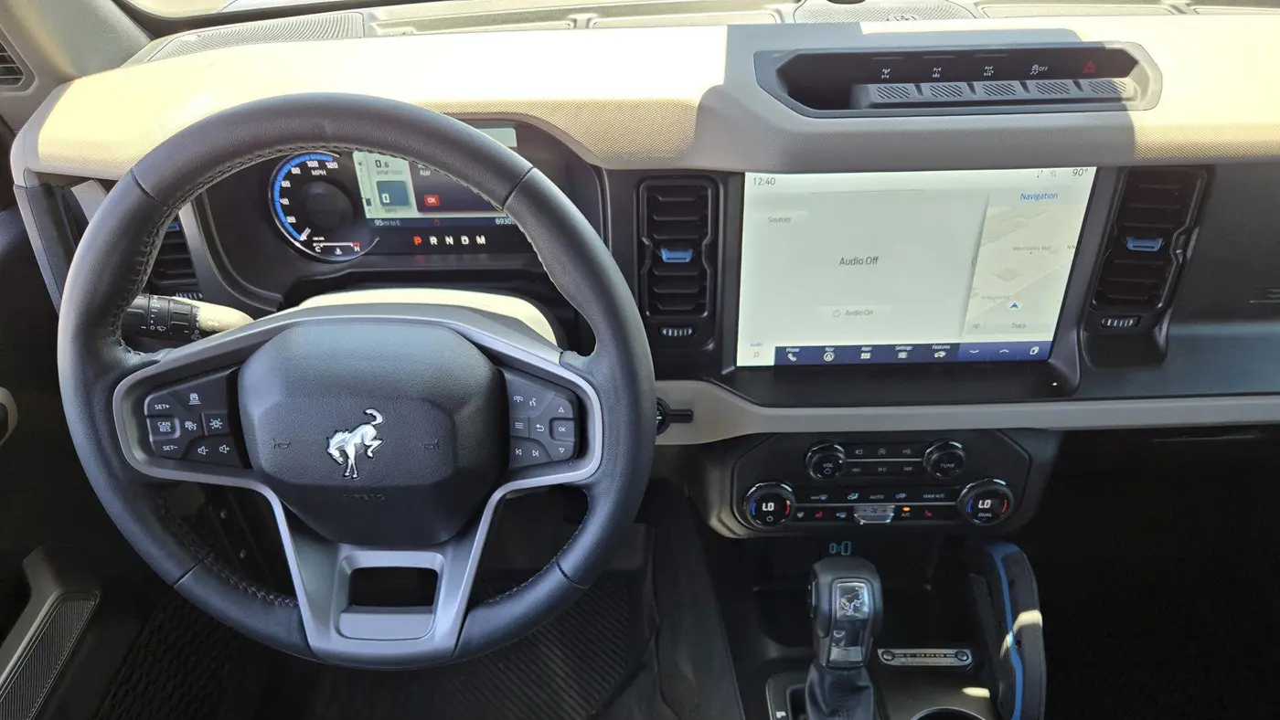 2023 Ford Bronco Base Advanced