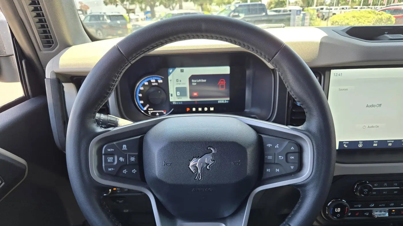 2023 Ford Bronco Base Advanced