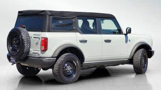 2023 Ford Bronco Base Advanced