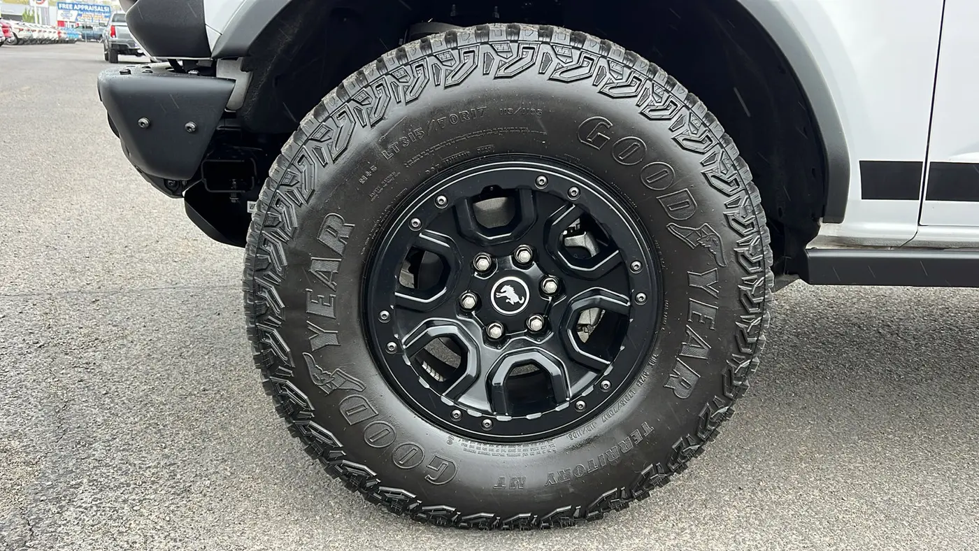 2023 Ford Bronco Base Advanced