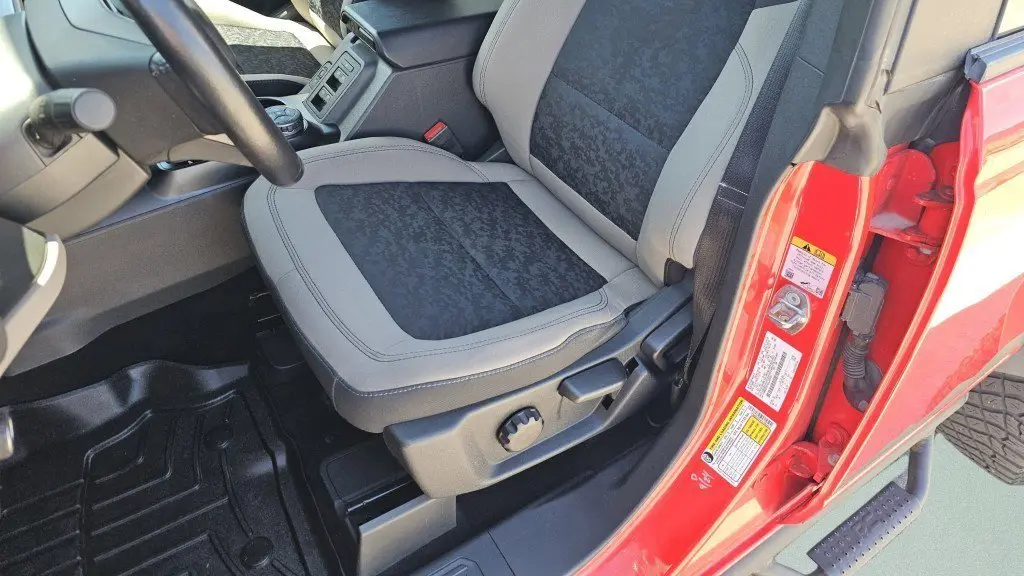2023 Ford Bronco Base Advanced