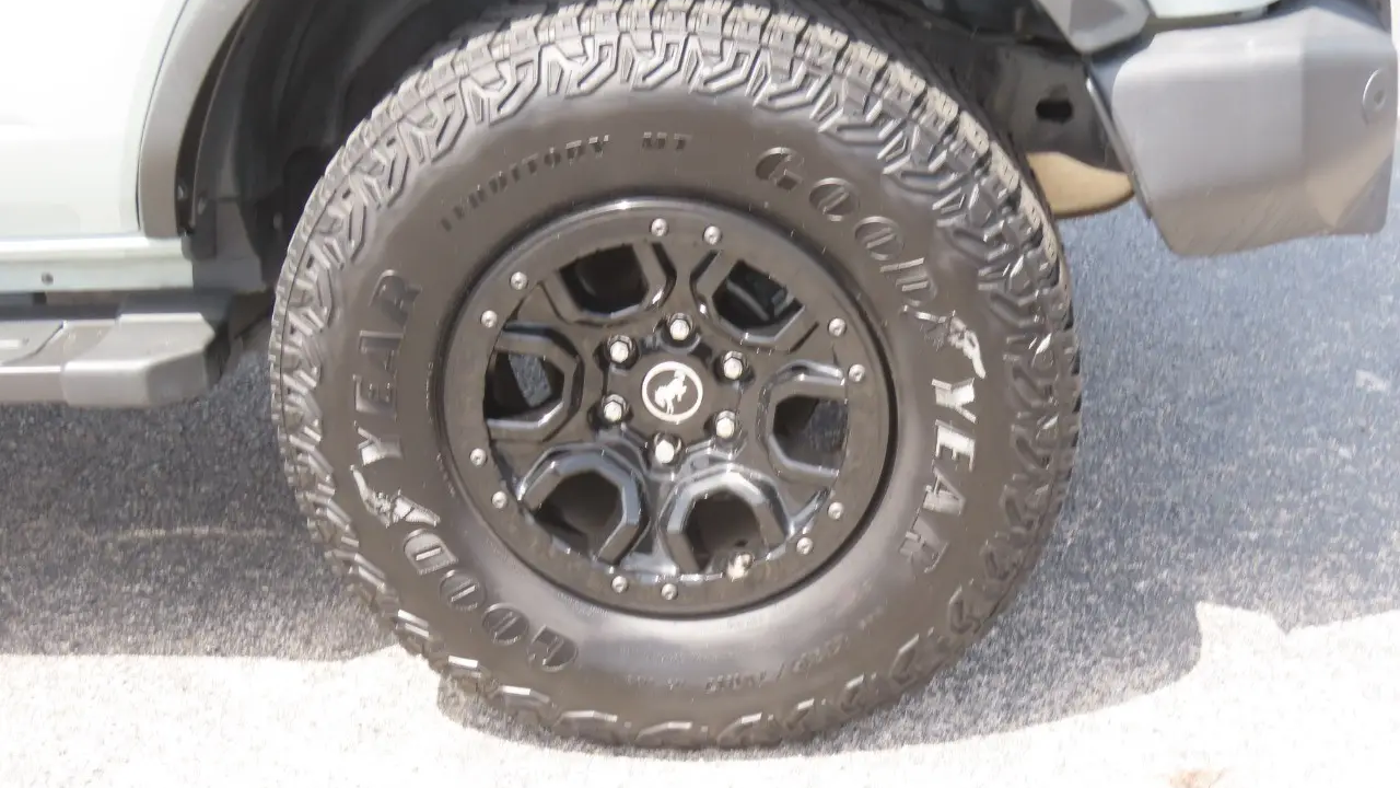 2023 Ford Bronco Base Advanced