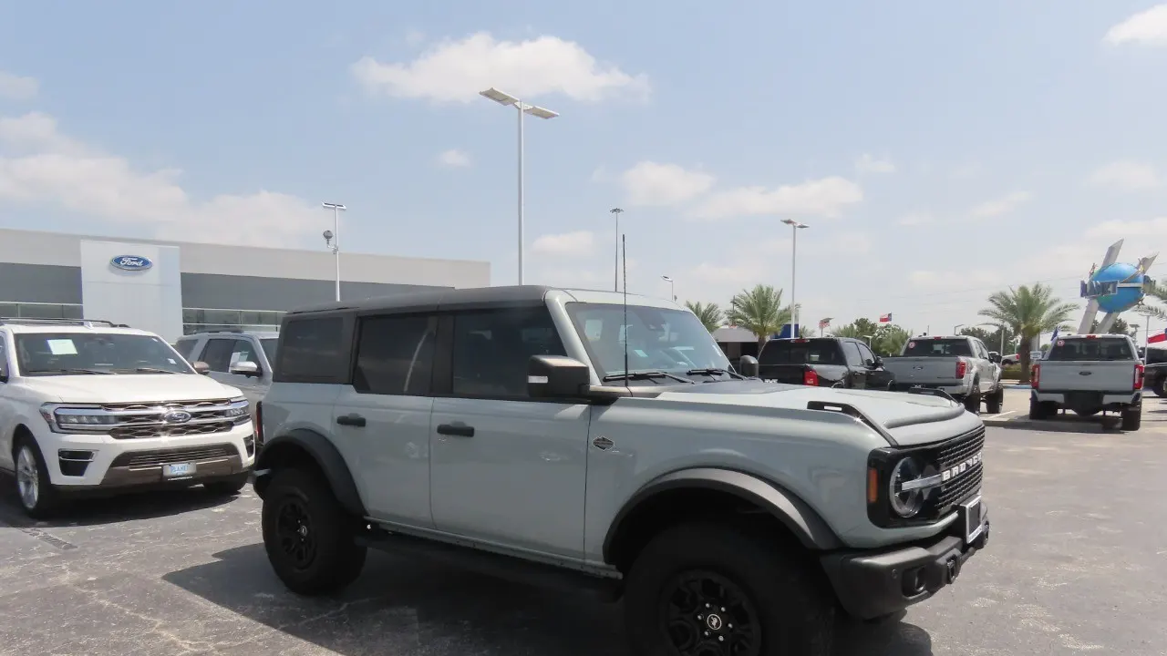 2023 Ford Bronco Base Advanced
