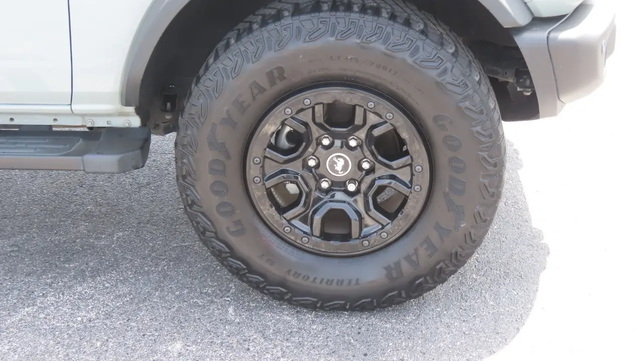 2023 Ford Bronco Base Advanced