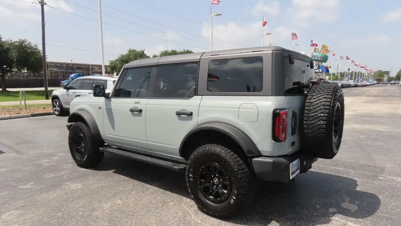 2023 Ford Bronco Base Advanced