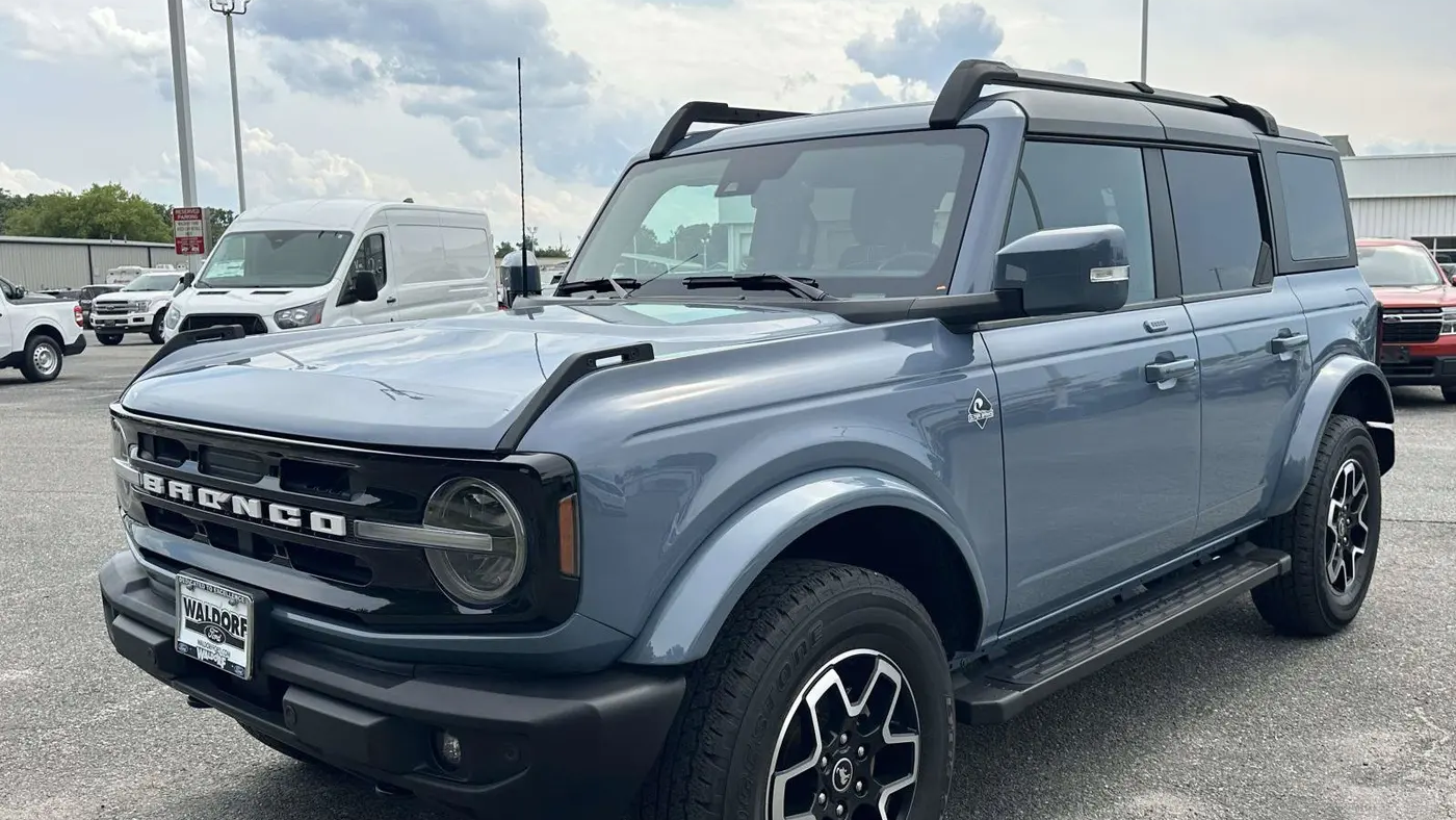 2023 Ford Bronco Base Advanced