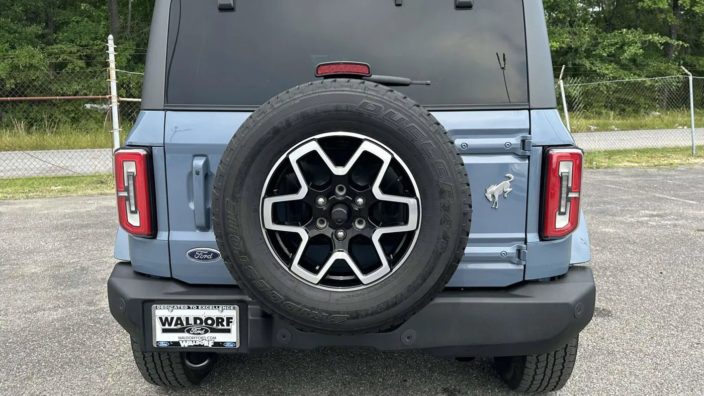 2023 Ford Bronco Base Advanced