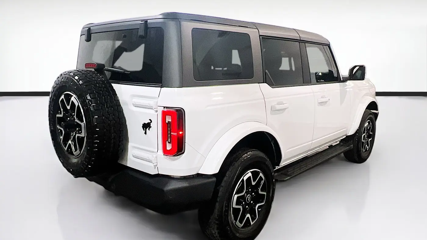 2023 Ford Bronco Base Advanced