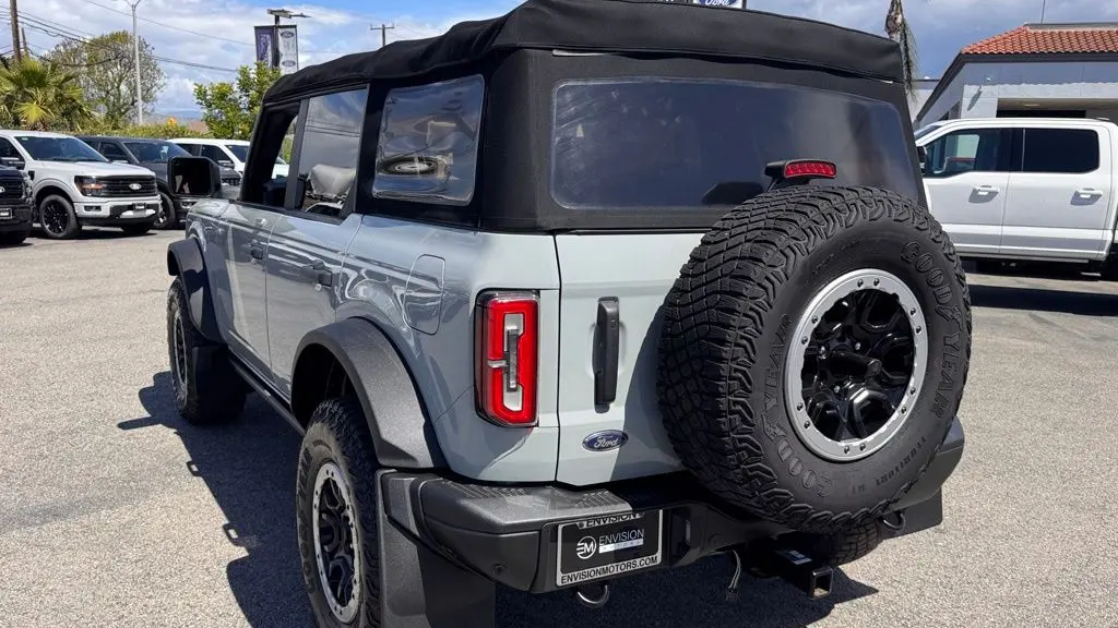 2022 Ford Bronco Base Advanced