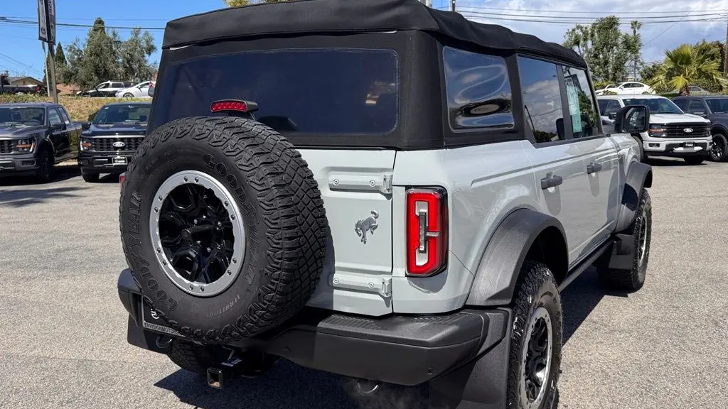 2022 Ford Bronco Base Advanced