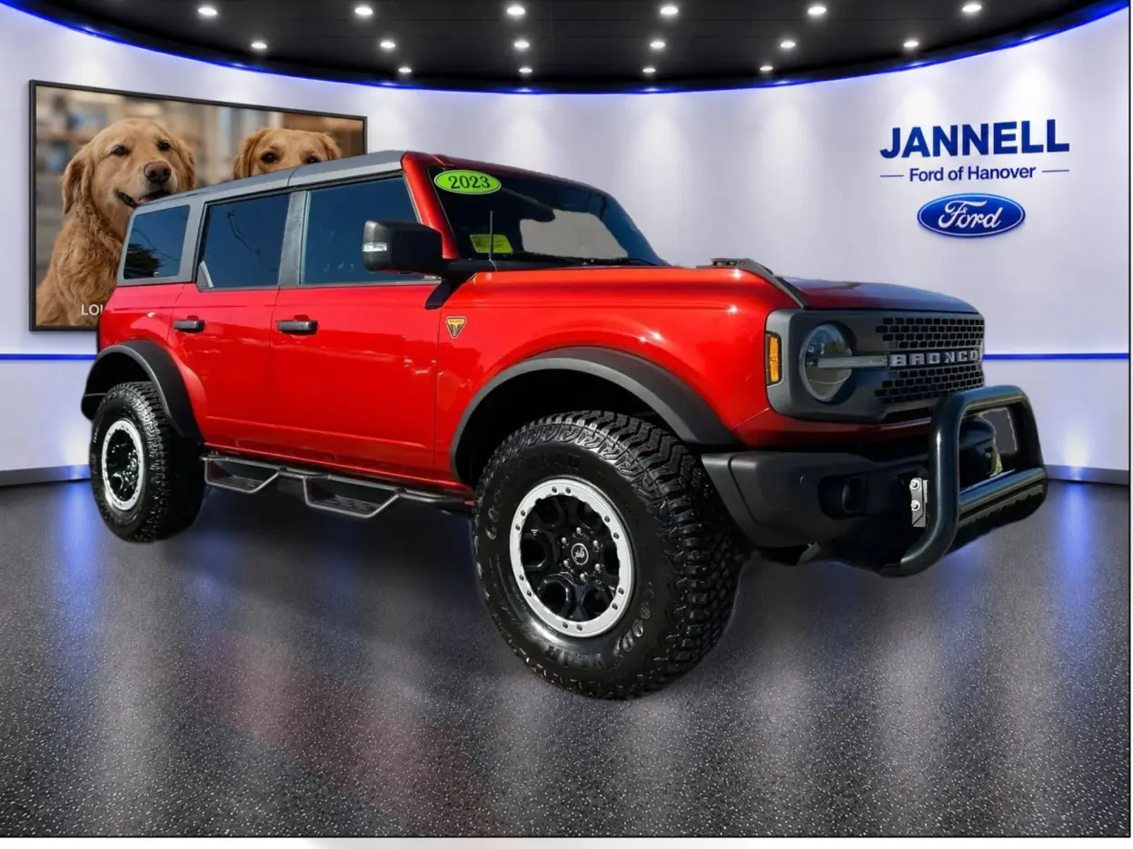 2023 Ford Bronco - $43,277