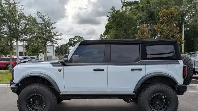 2022 Ford Bronco Base Advanced