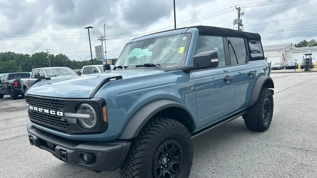 2023 Ford Bronco Base Advanced