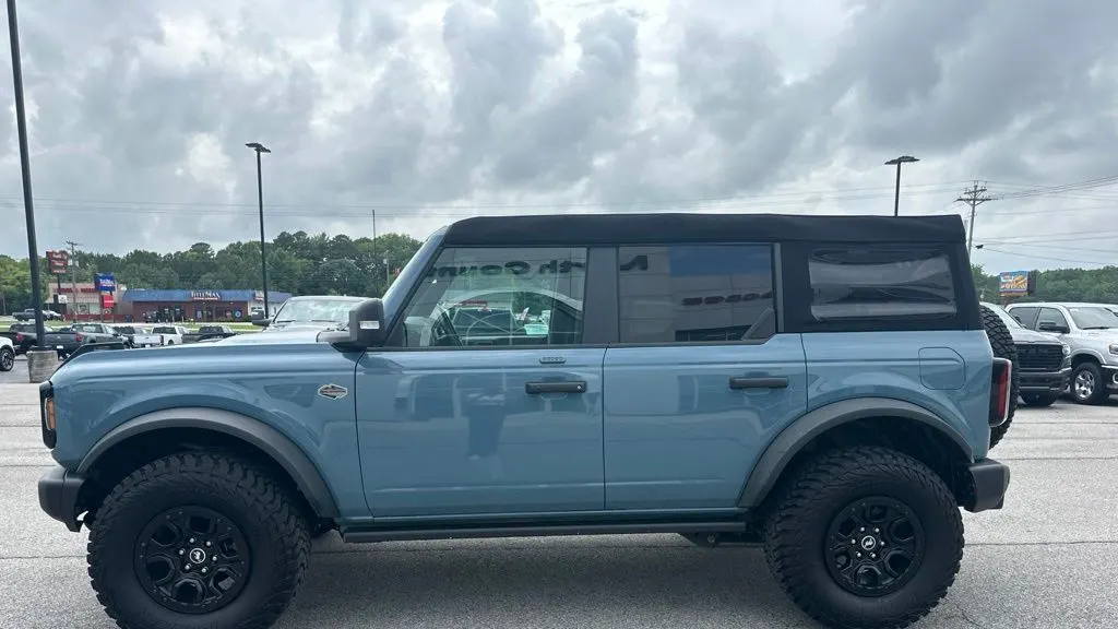 2023 Ford Bronco Base Advanced