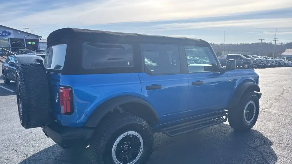2022 Ford Bronco Base Advanced