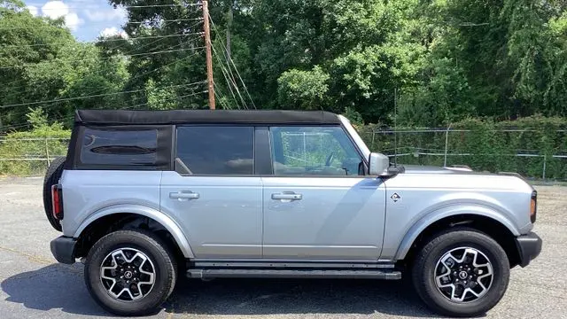 2023 Ford Bronco Base Advanced
