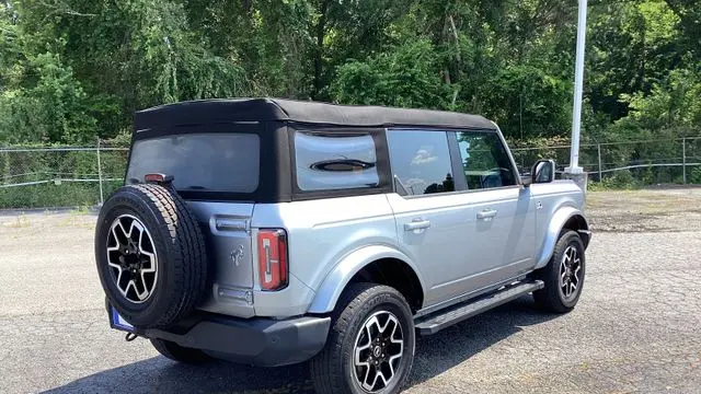 2023 Ford Bronco Base Advanced