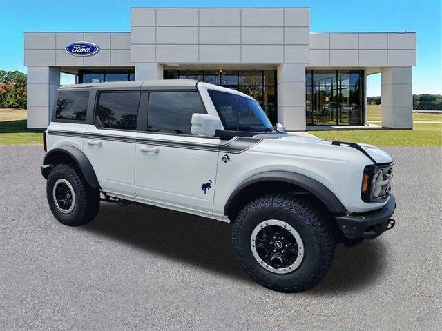 2022 Ford Bronco Black Diamond Advanced — photo 1 of 24