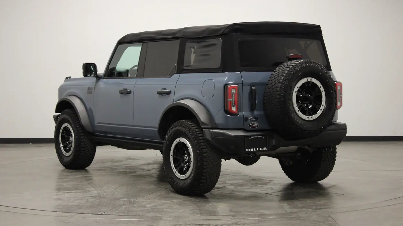 2023 Ford Bronco Base Advanced