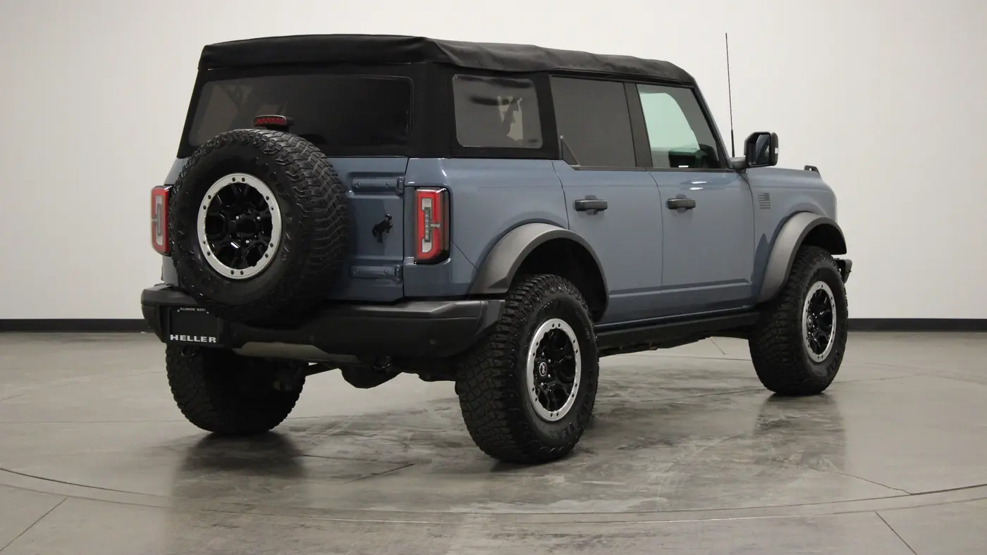 2023 Ford Bronco Base Advanced