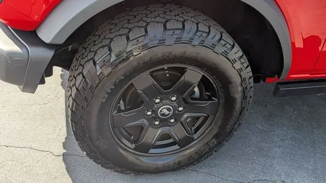 2023 Ford Bronco Base Advanced