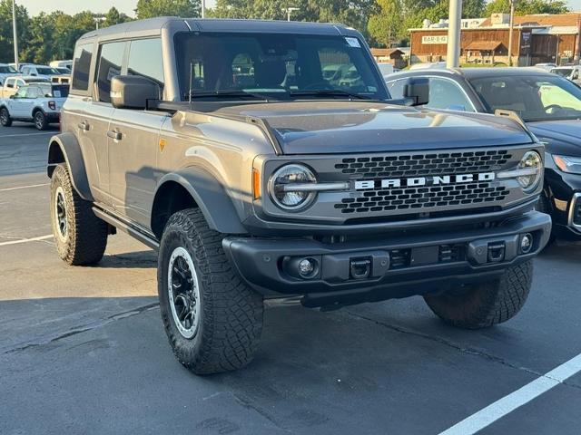 2023 Ford Bronco Badlands Advanced — photo 1 of 3