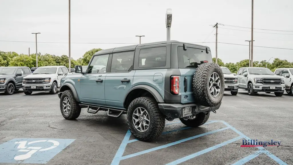 2022 Ford Bronco Base Advanced