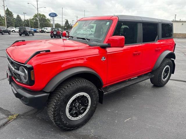 2023 Ford Bronco Badlands Advanced — photo 1 of 12