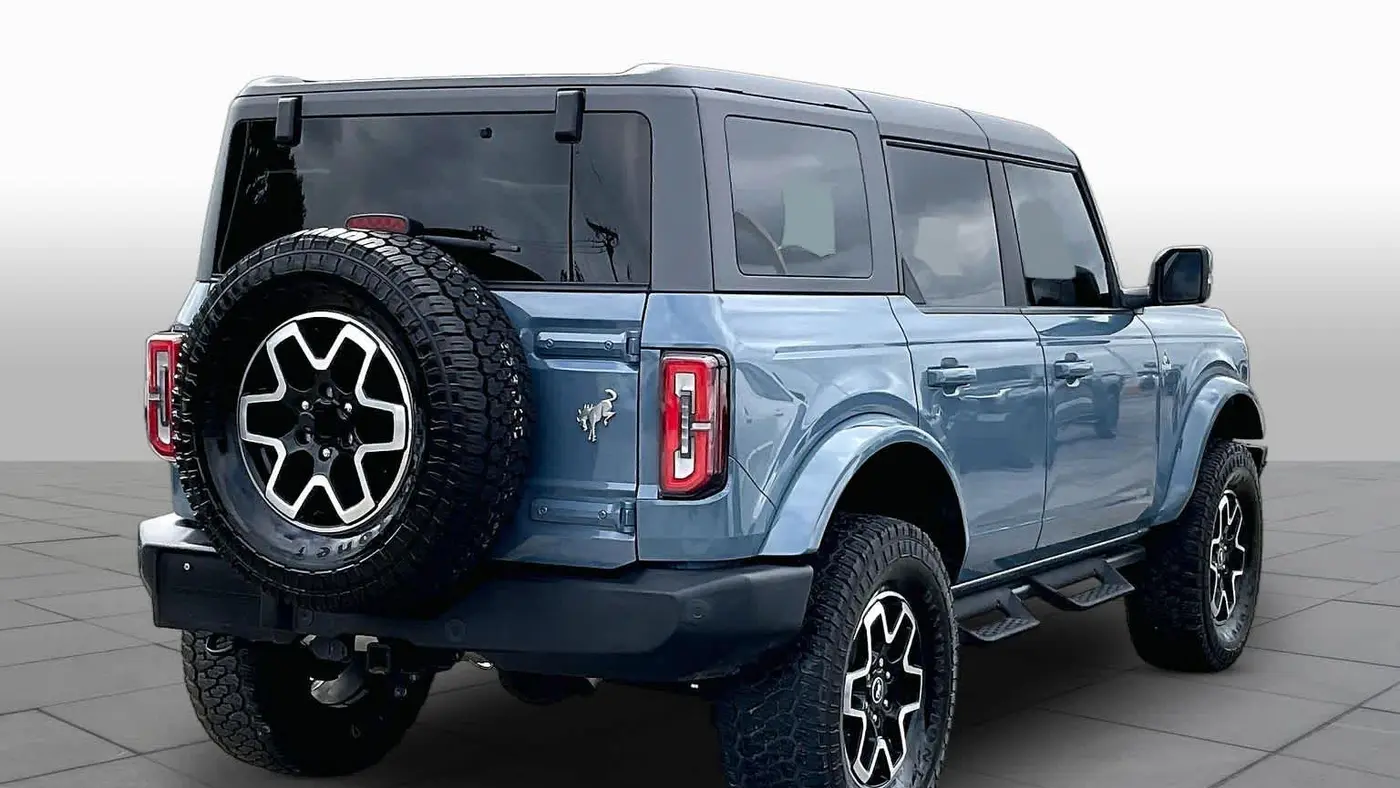 2024 Ford Bronco Outer Banks