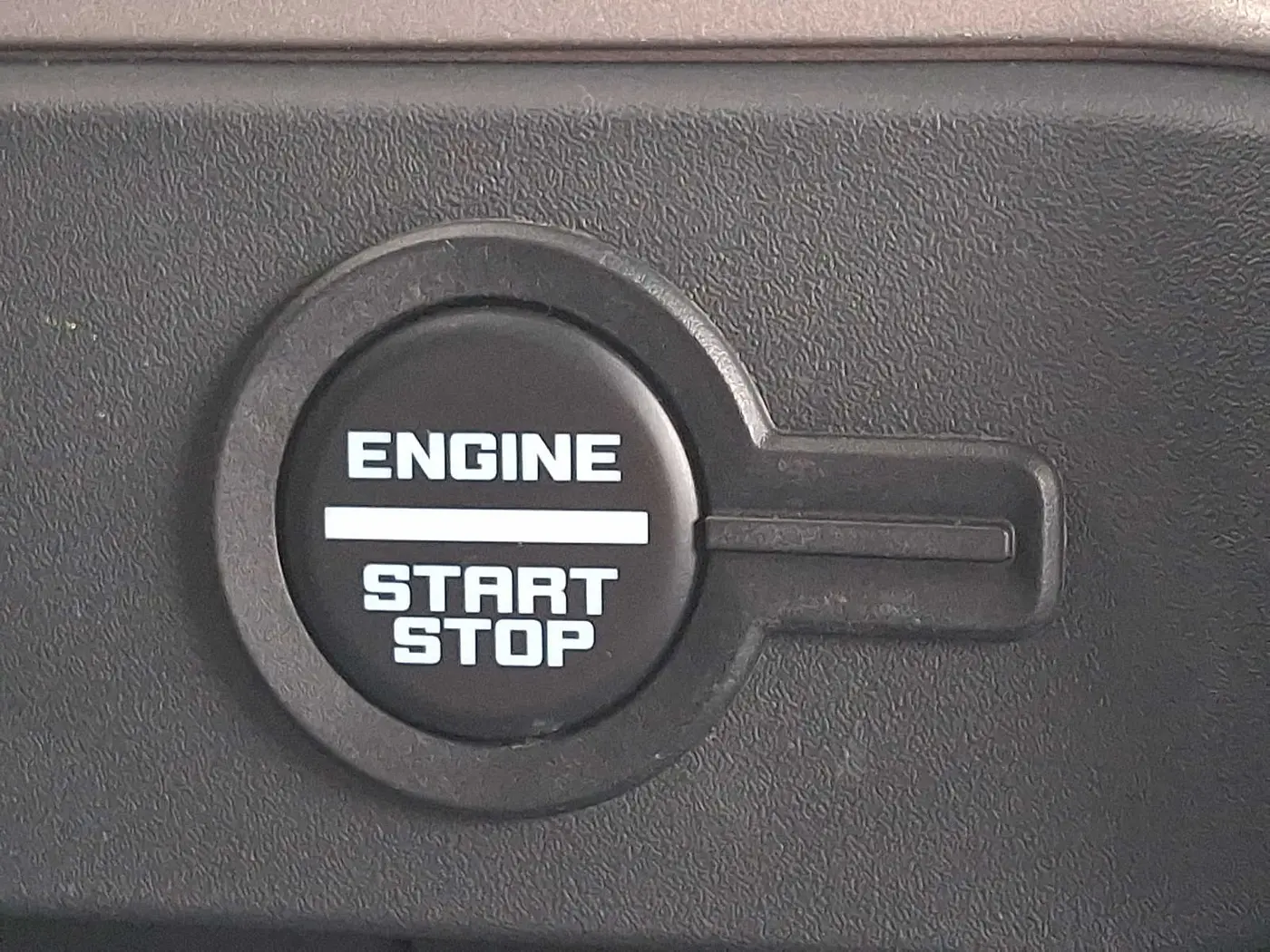 2025 Ford Bronco - $48,977