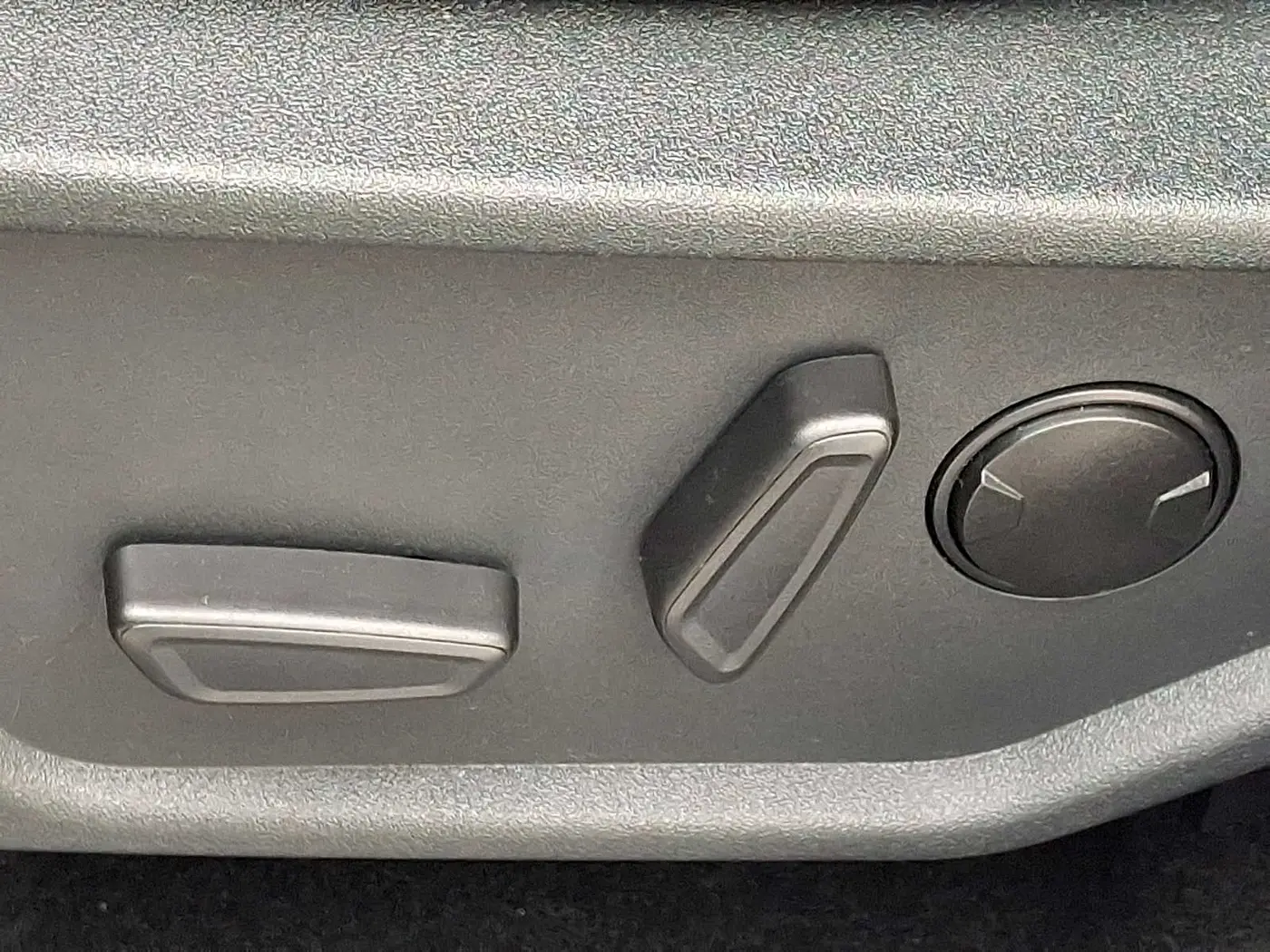 2025 Ford Bronco - $48,977