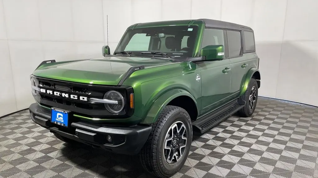 2025 Ford Bronco Outer Banks