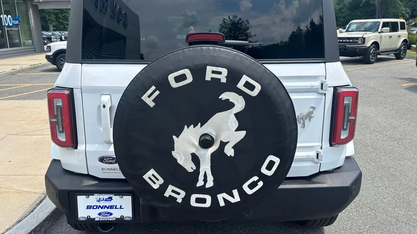 2024 Ford Bronco Outer Banks