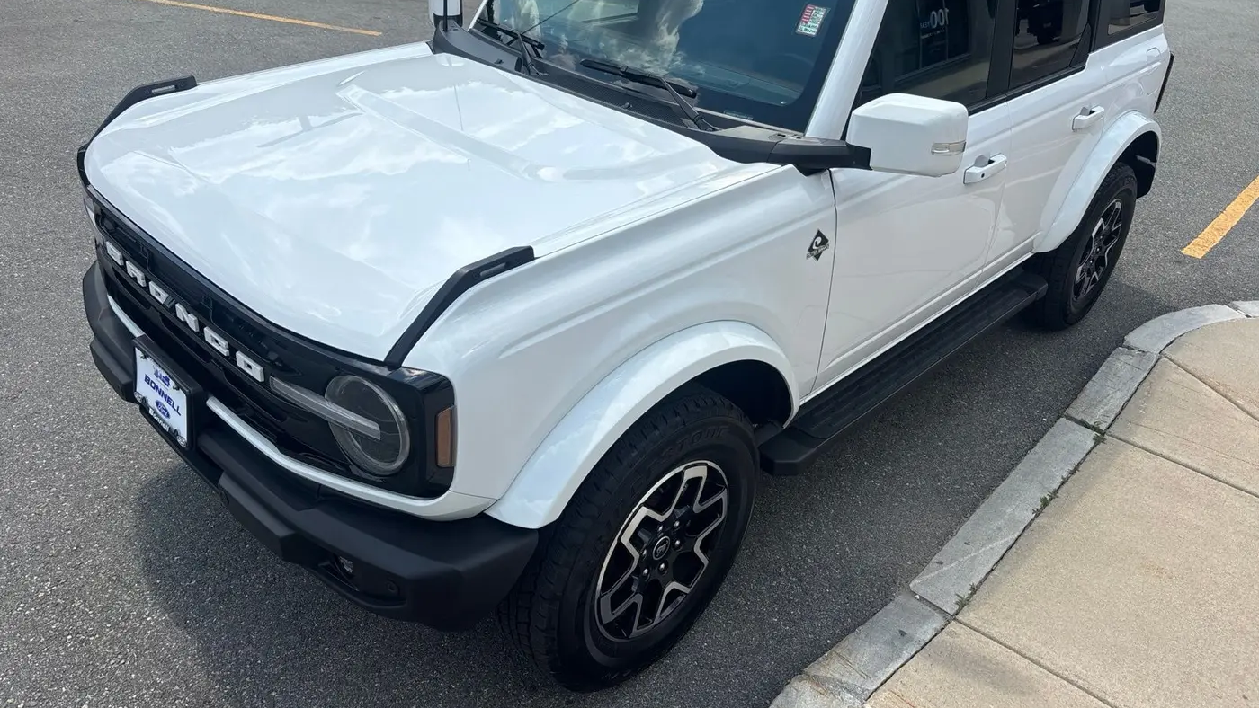 2024 Ford Bronco Outer Banks