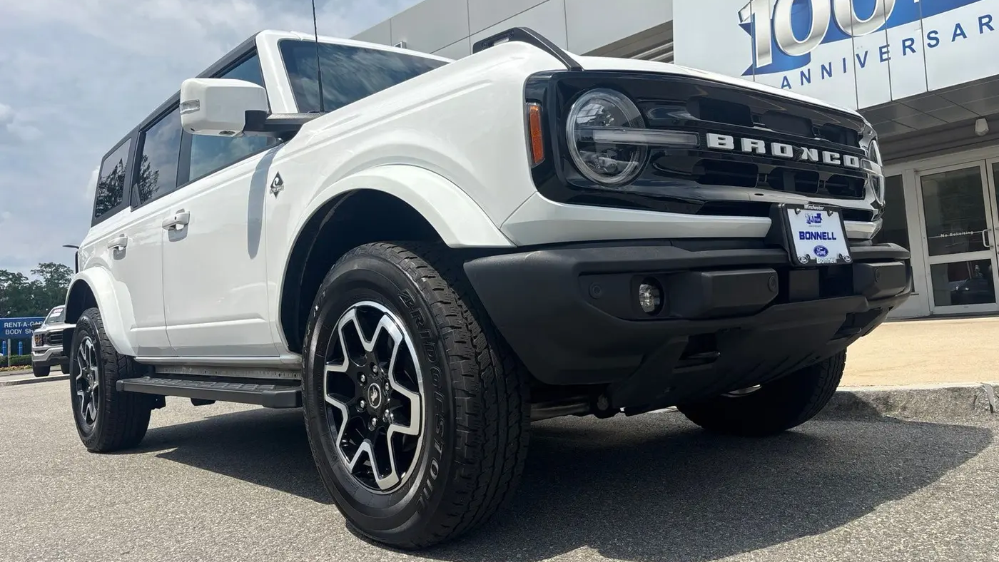 2024 Ford Bronco Outer Banks