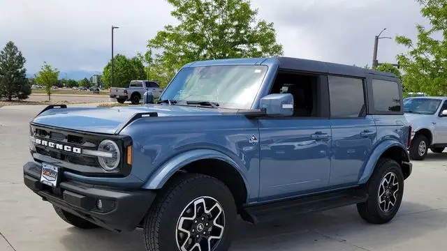 2025 Ford Bronco Outer Banks