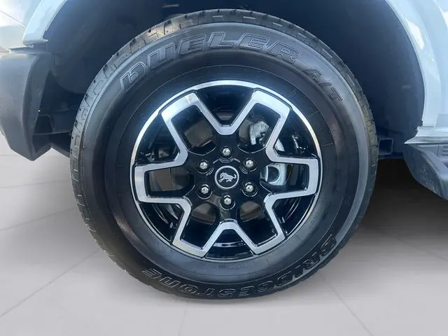 2025 Ford Bronco - $48,700