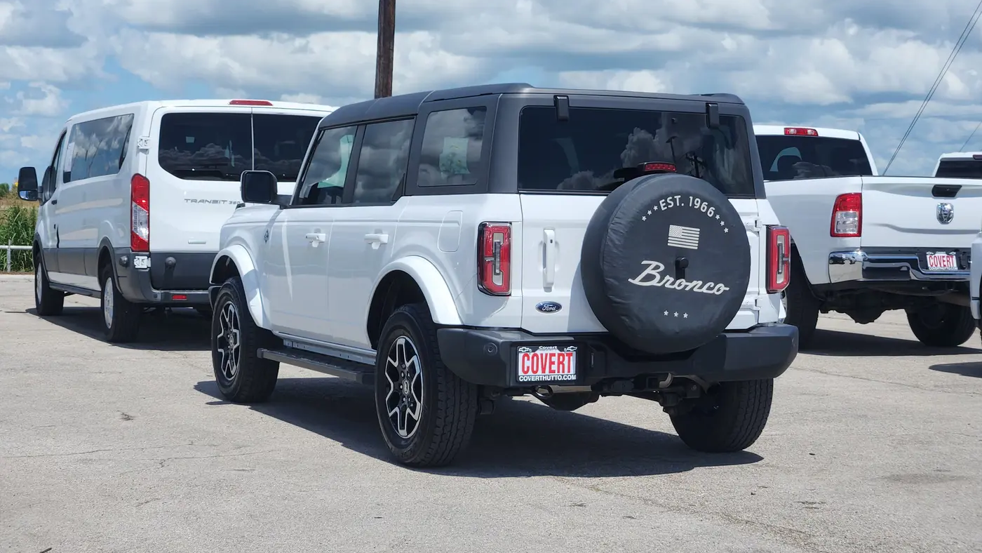 2024 Ford Bronco Outer Banks